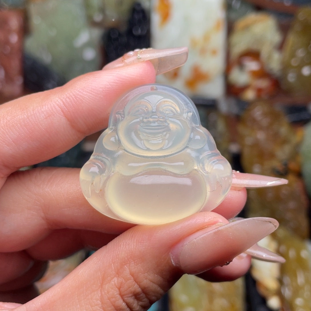 倔***驴蛇纹石玉未镶嵌颈饰