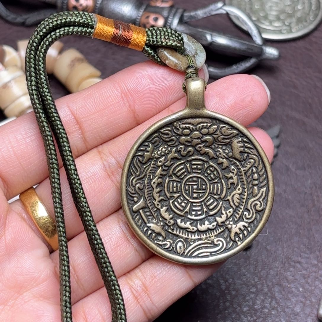 铜星月菩提吊坠项链