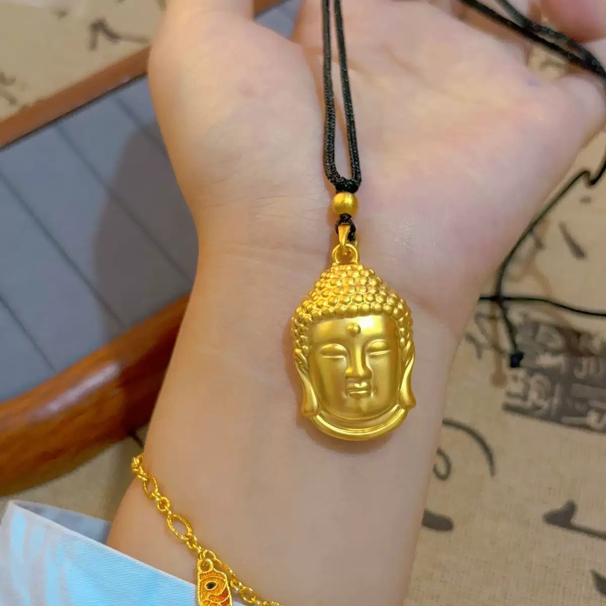 佛头+金珠黑绳 镀18k 梵昊珠宝