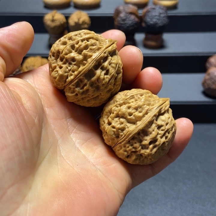 文玩核桃把件B水龙纹元宝