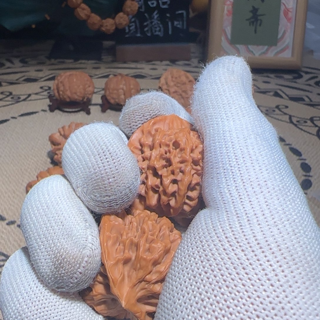 小***Y文玩核桃吊坠核桃