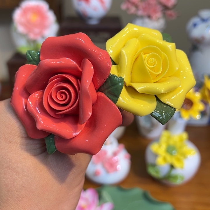 手工精致陶瓷摆件