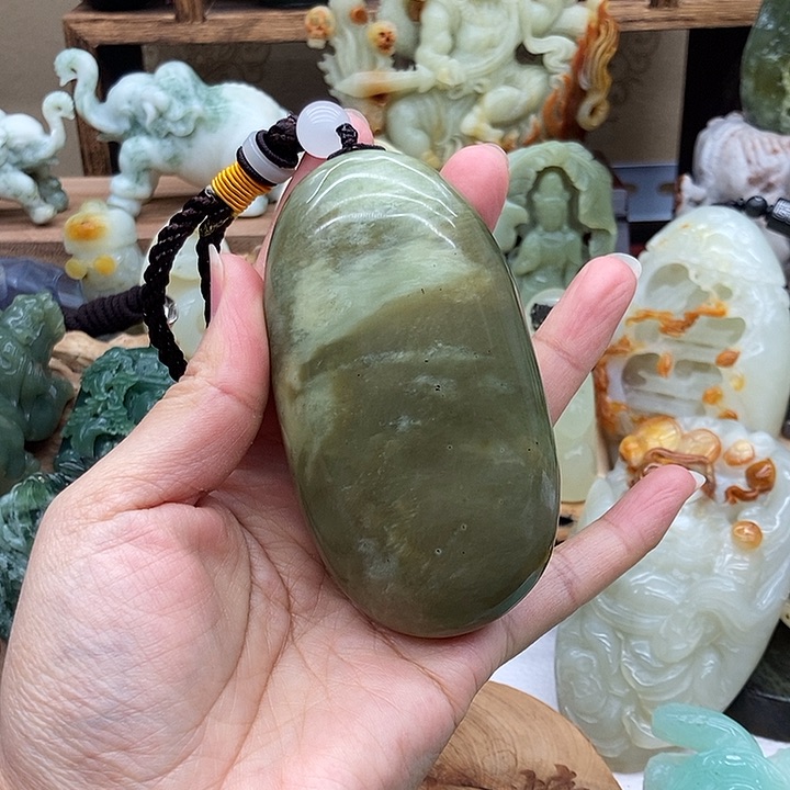 岫玉手把件未镶嵌
