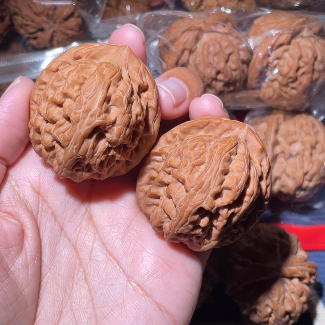 雾***凇吊坠文玩核桃全品红锦鲤45