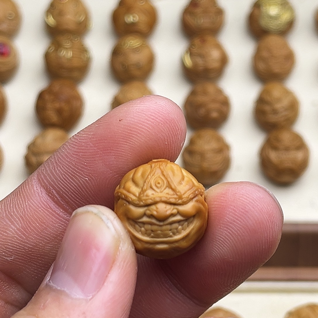 郑***安猴头核桃吊坠英雄本色17