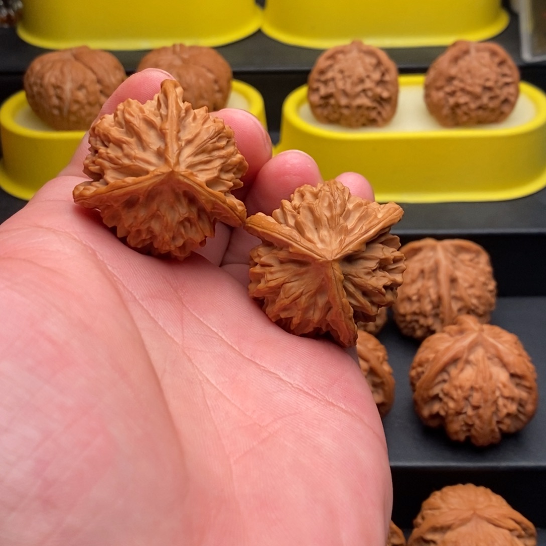 文玩核桃吊坠39秦闷三棱