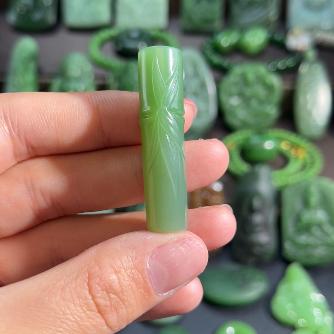 和田玉挂件未镶嵌粉绿竹节定制