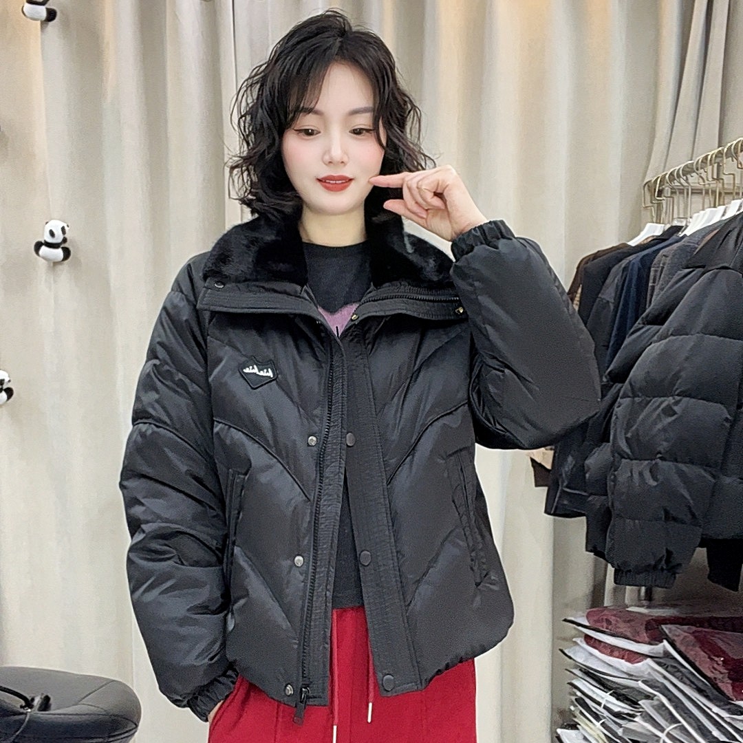 《好兮好》冬季新款立领时尚潮流短款毛领拼接羽绒服外套