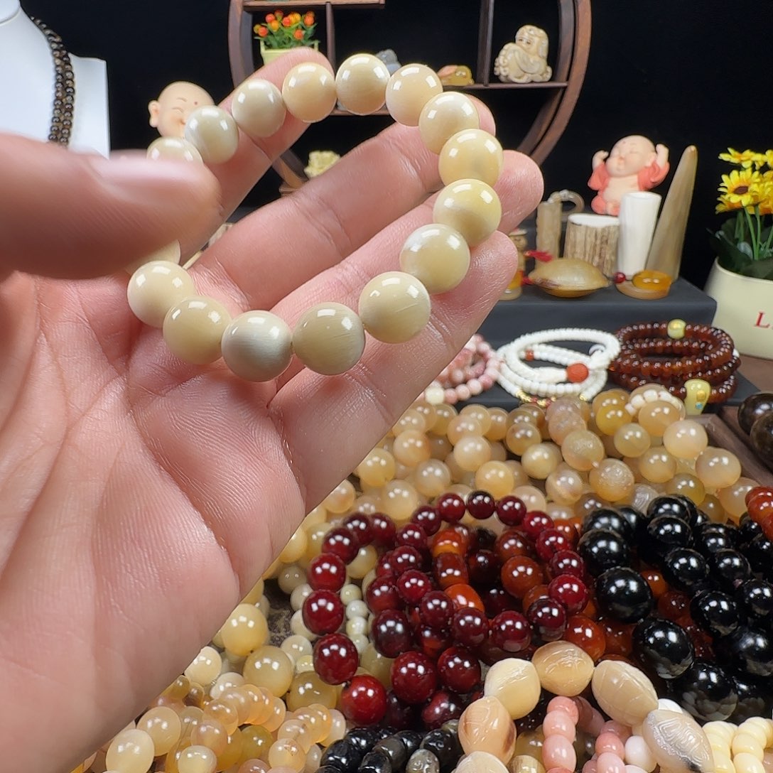 •***•皮质非金属高级羊角手串