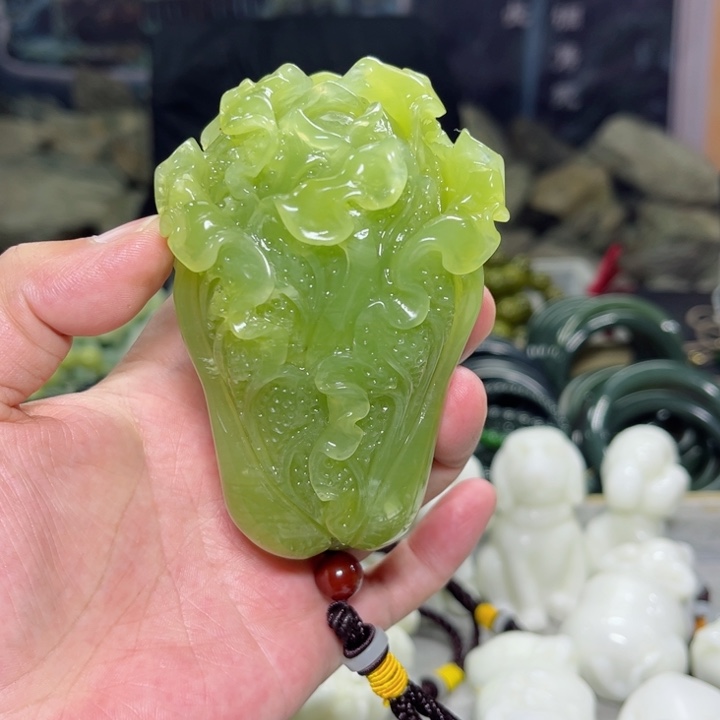 蛇纹石玉手把件未镶嵌