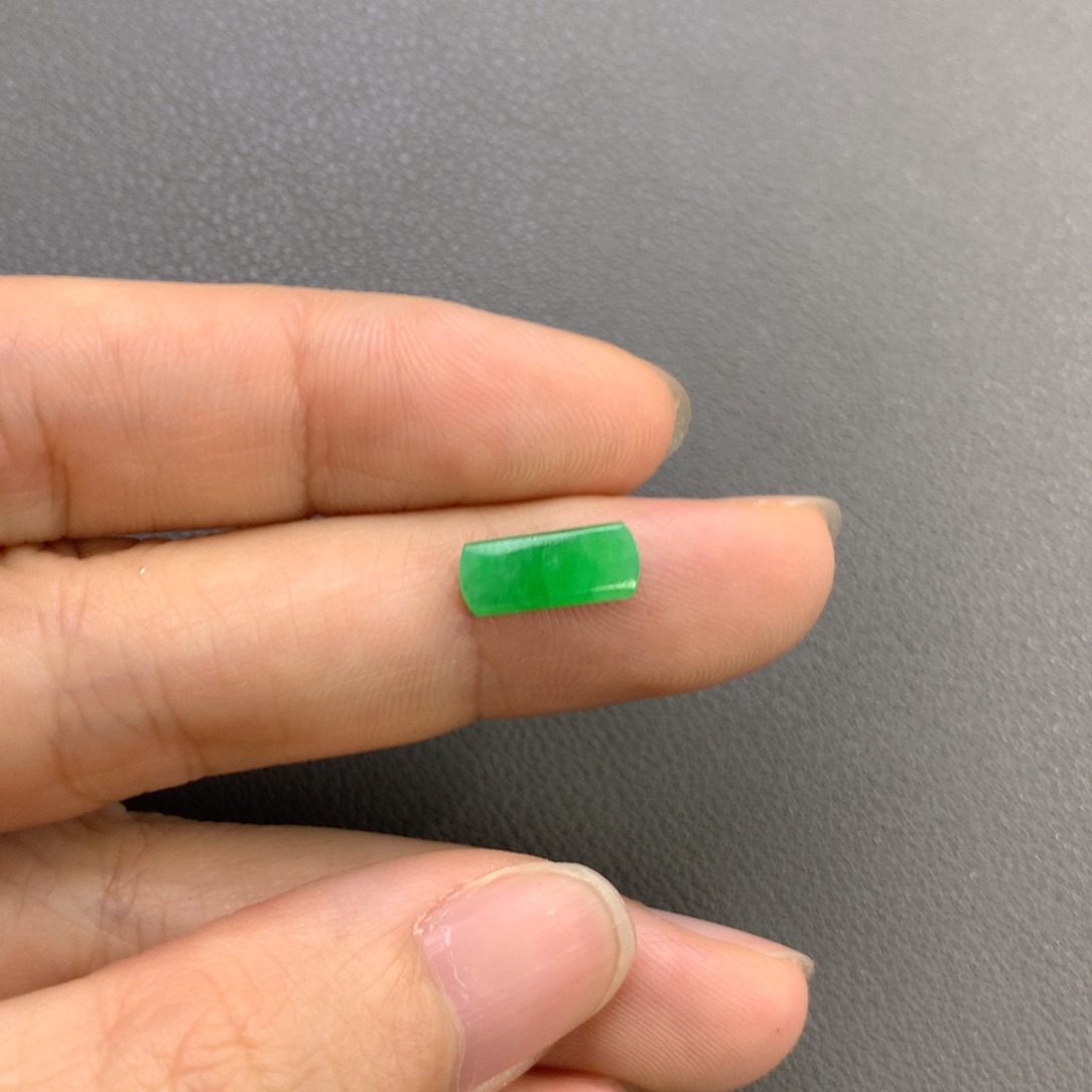 翡翠裸石翡翠马鞍