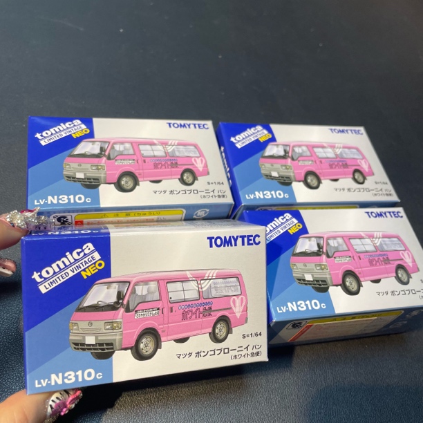 多美卡tlv马自达Bongo粉色面包车LV - N310c
