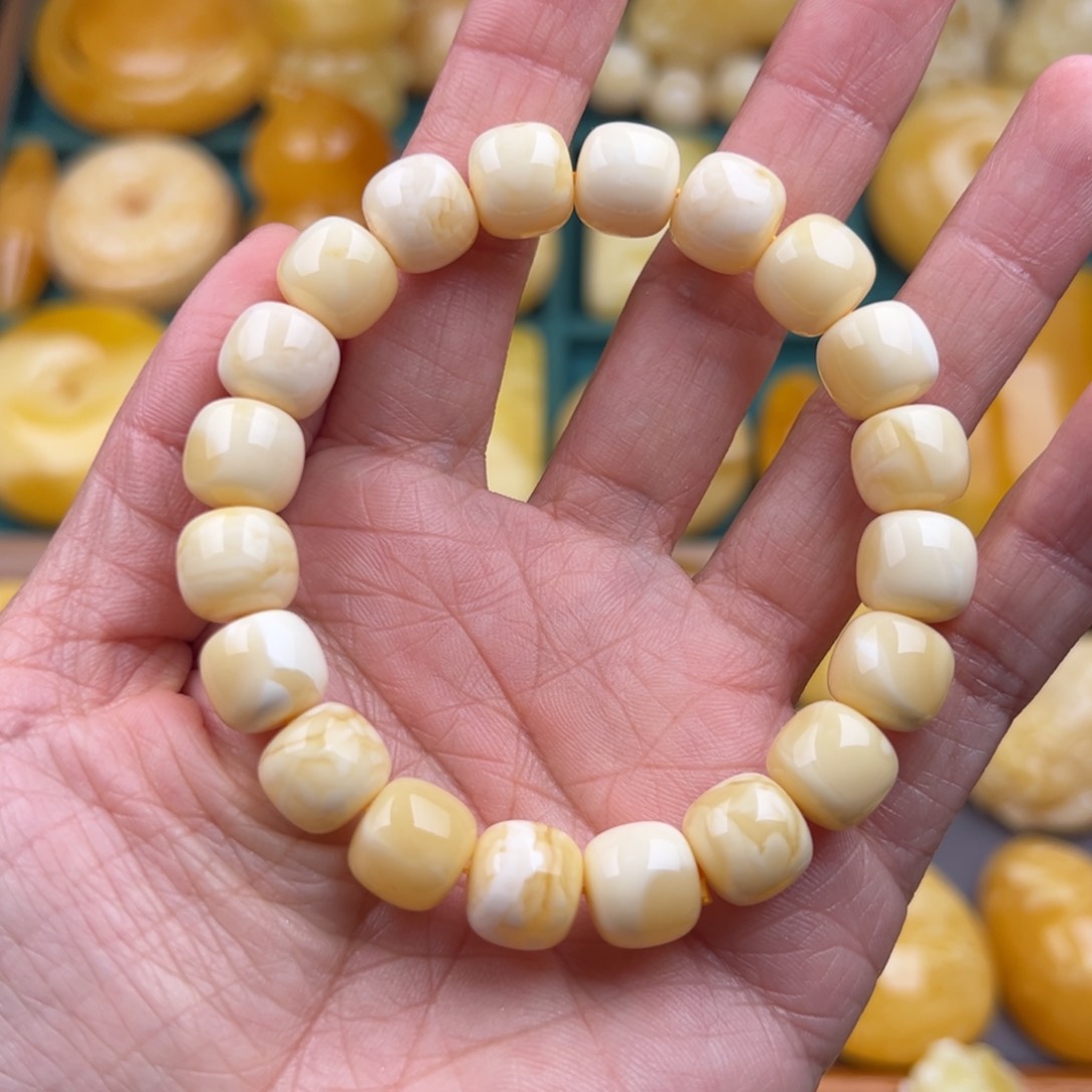 琥珀颈饰未镶嵌小*风纯天然琥珀蜜蜡无优化