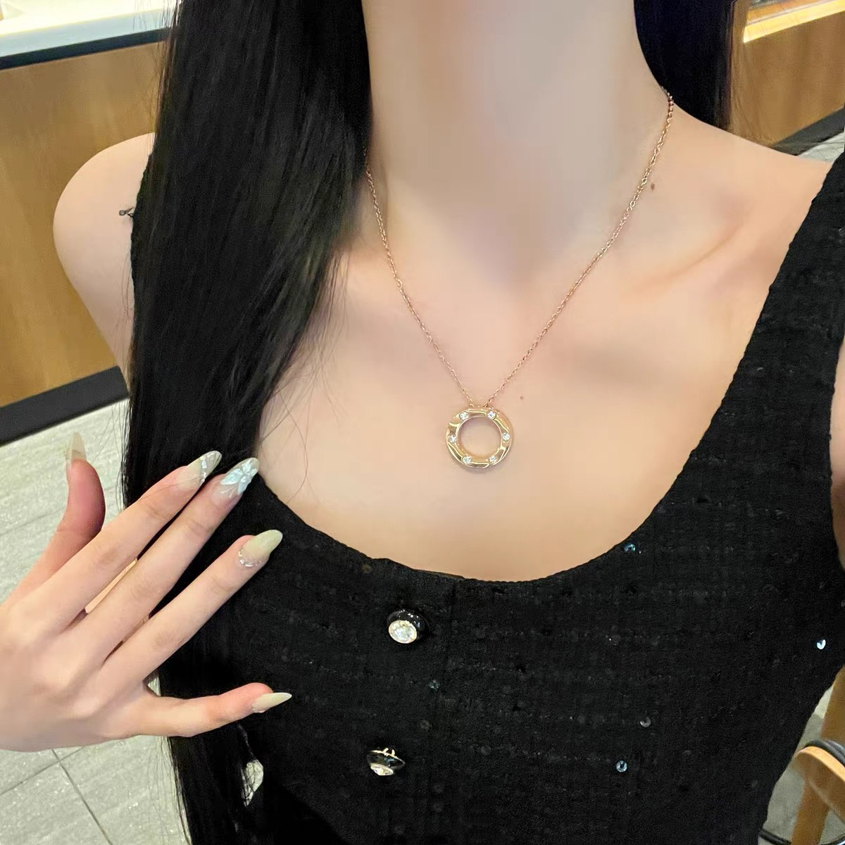 钛钢项链 新款夏季轻奢时尚百搭洋气不掉色金色大饼锁骨链情侣款