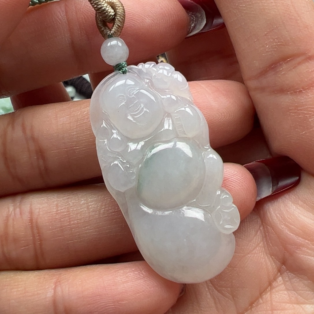 翡翠颈饰未镶嵌布袋佛