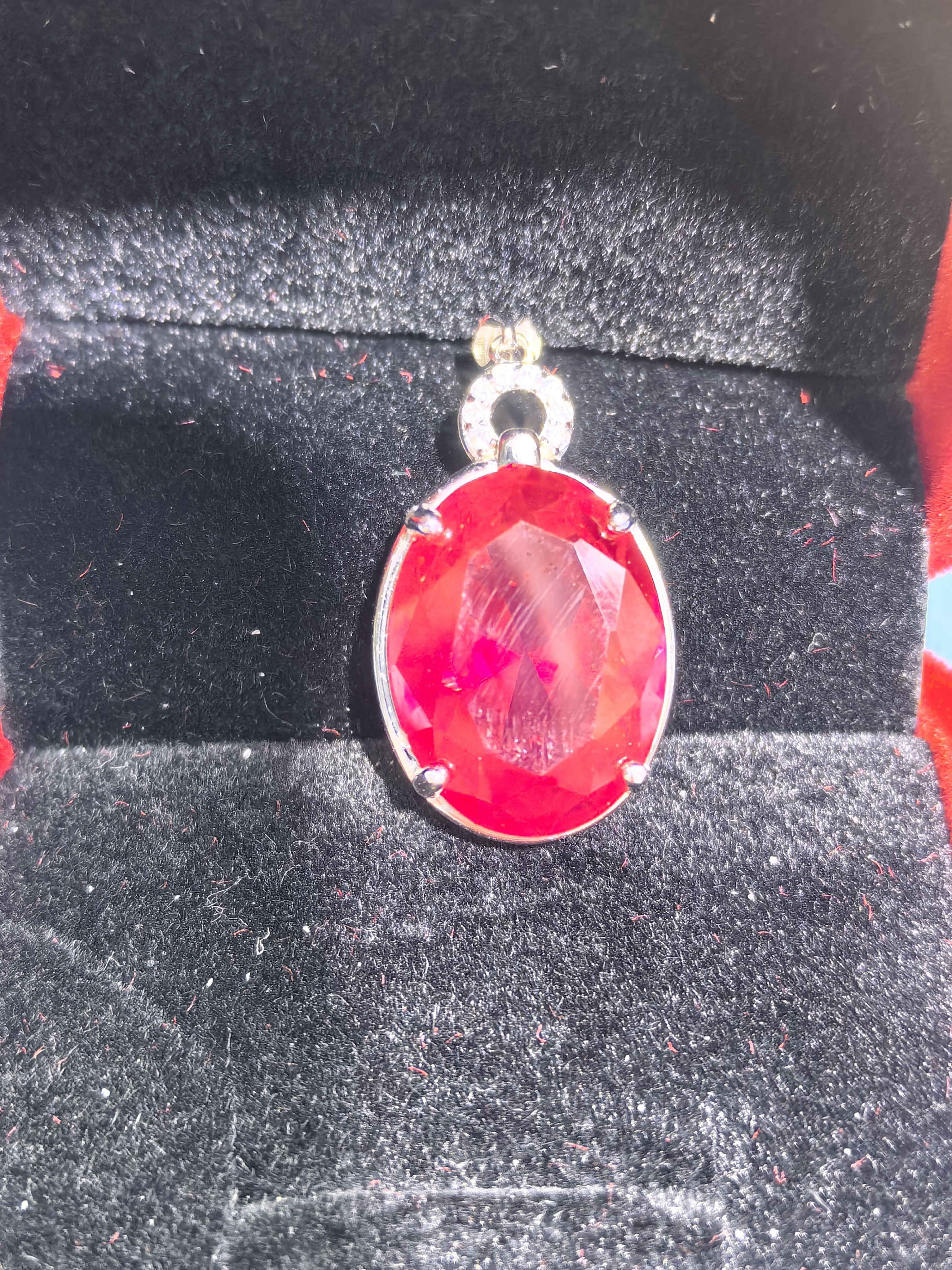 S925银镶嵌缅甸抹谷红宝石吊坠（赠链）