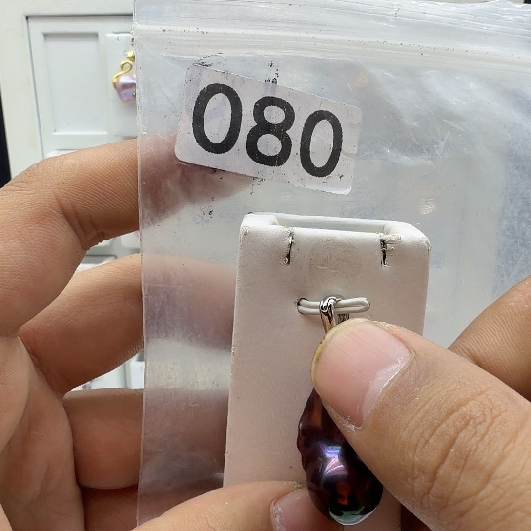 淡水珍珠颈饰合金