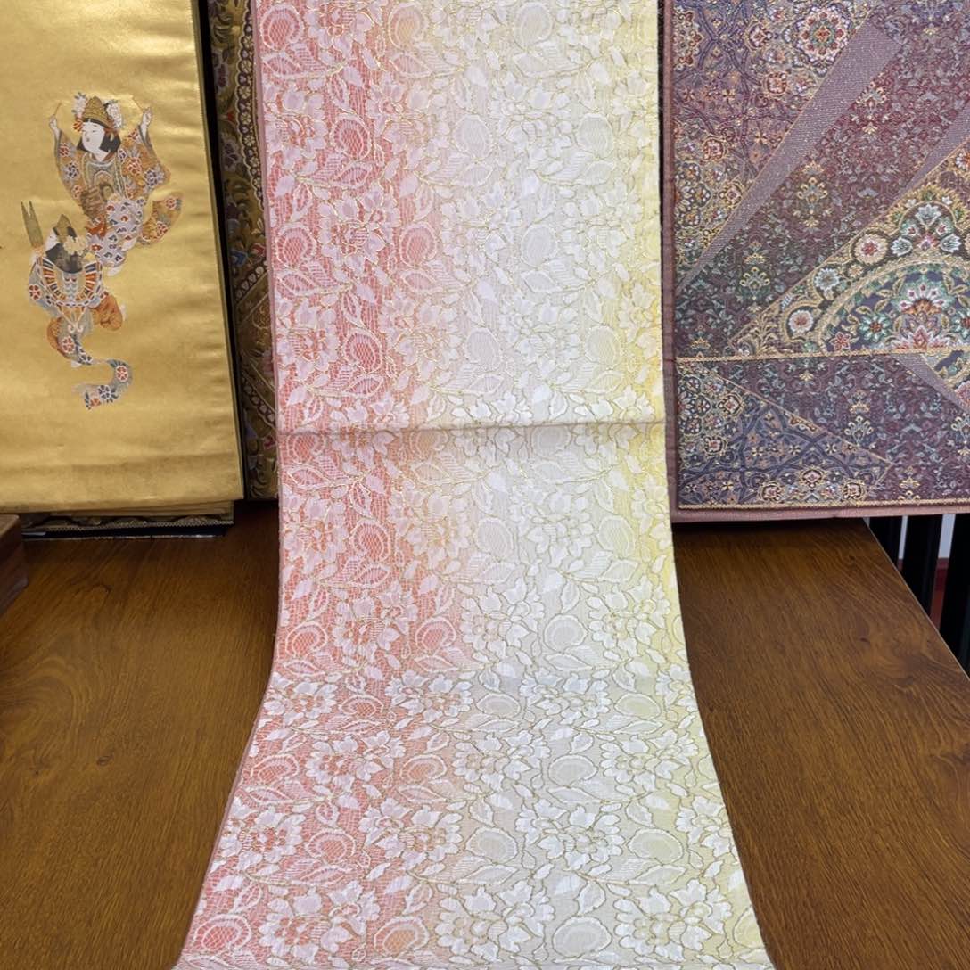 织绣全通渐变编织纹