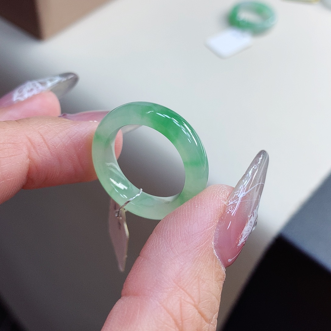 翡翠戒指未镶嵌14-15号