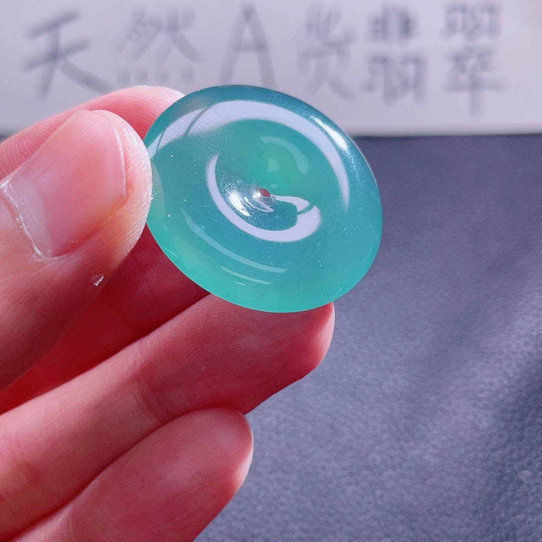 翡翠颈饰未镶嵌9999999999