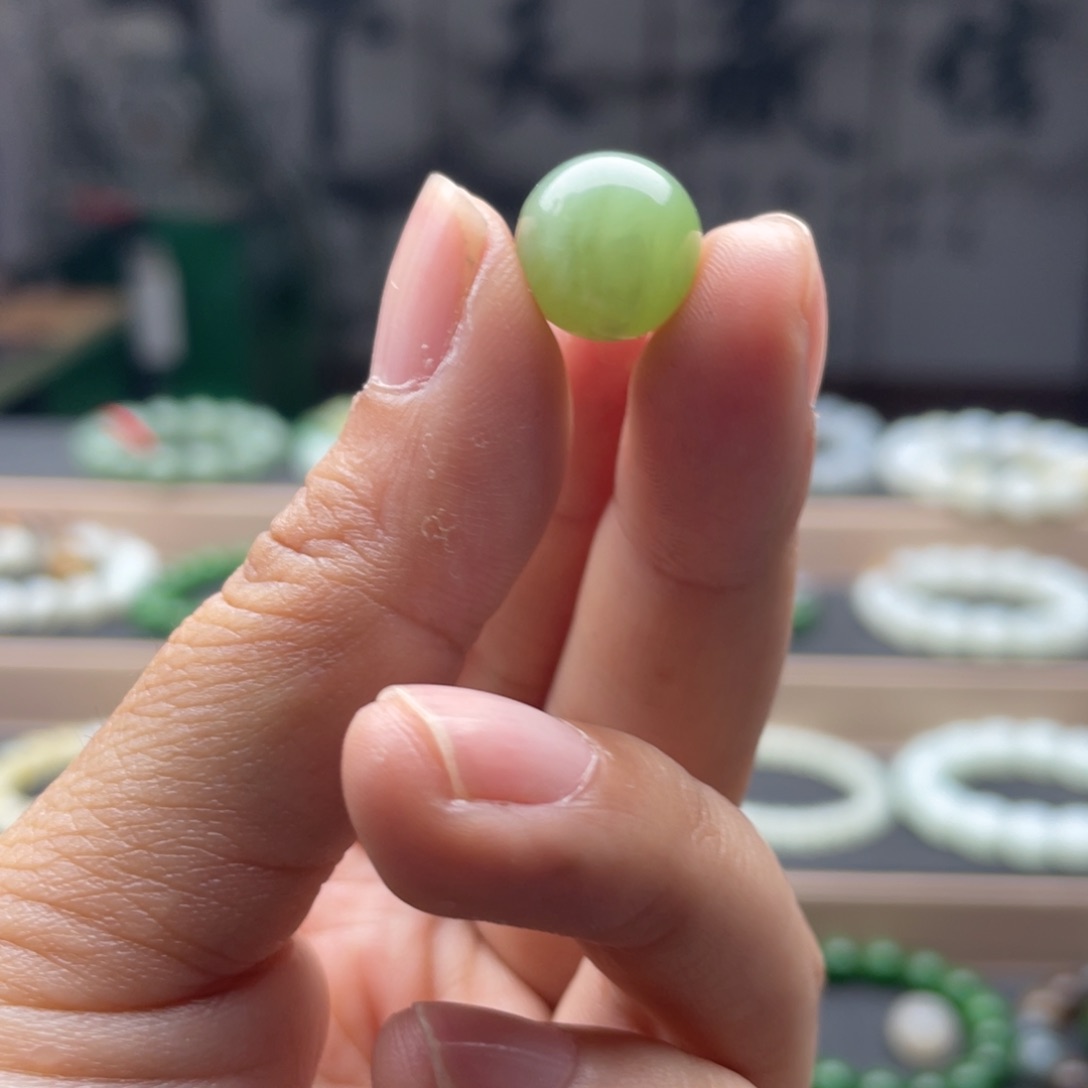 手链未镶嵌和田玉（碧玉）11.8有棉