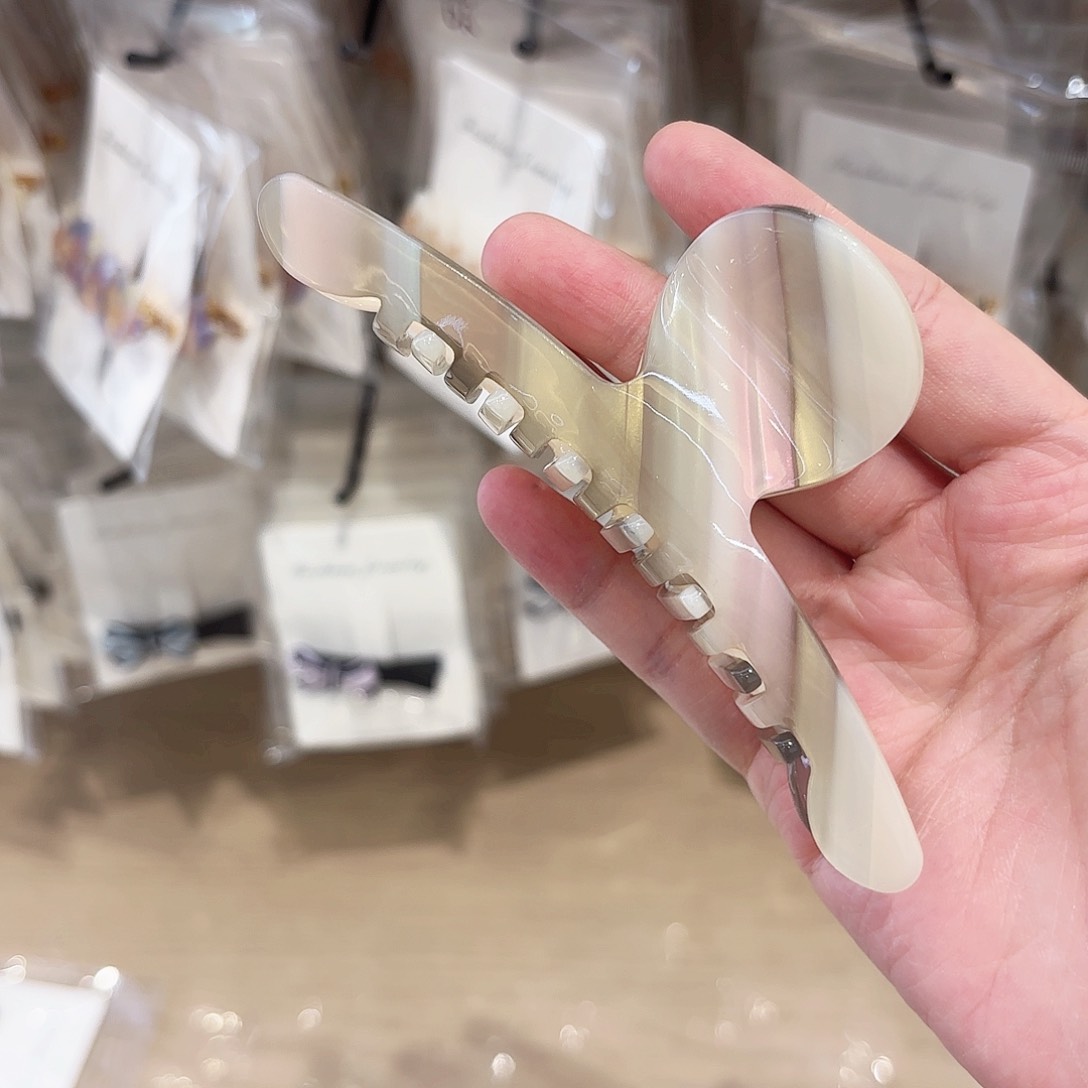 布艺非金属抓夹一个