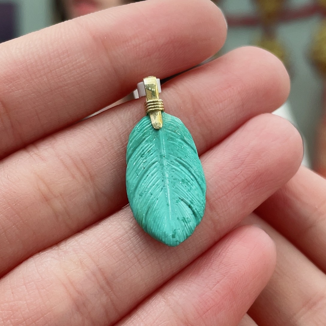 绿松石颈饰未镶嵌