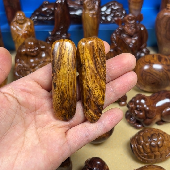 大**趣黄花梨降香黄檀把件