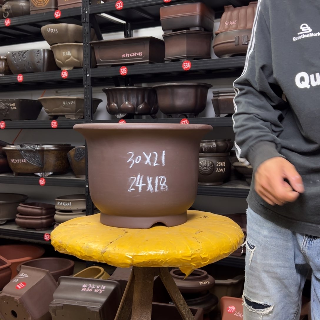 紫砂花盆呜呜呜呜