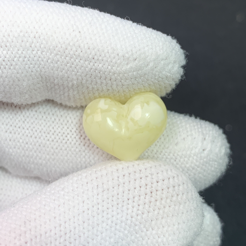 P1258保真原矿俄料尺寸15.5*12.3mm蜜蜡屁桃爱心单颗隔珠支持复检
