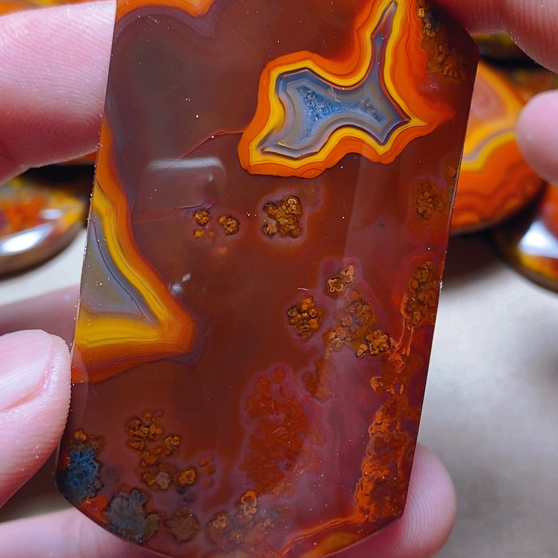 玛瑙/玉髓颈饰未镶嵌东*