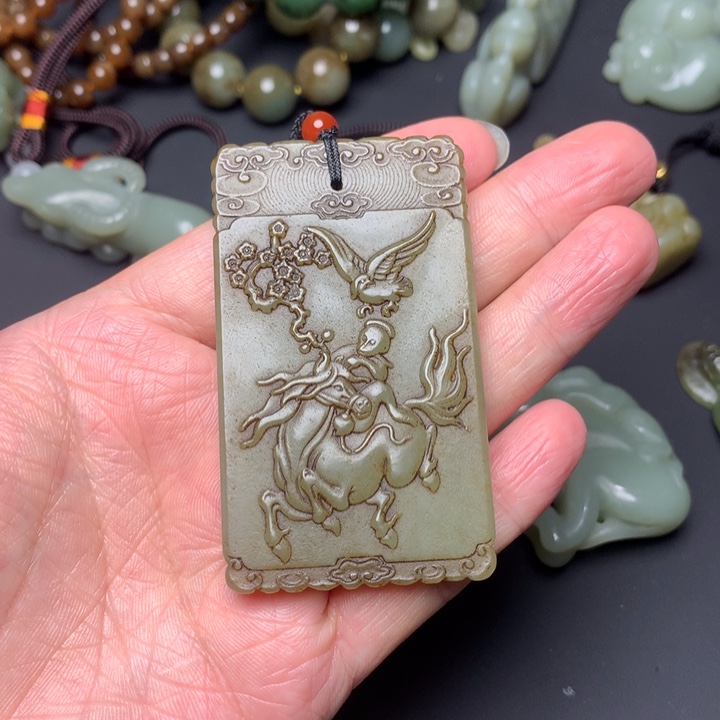 和田玉颈饰未镶嵌