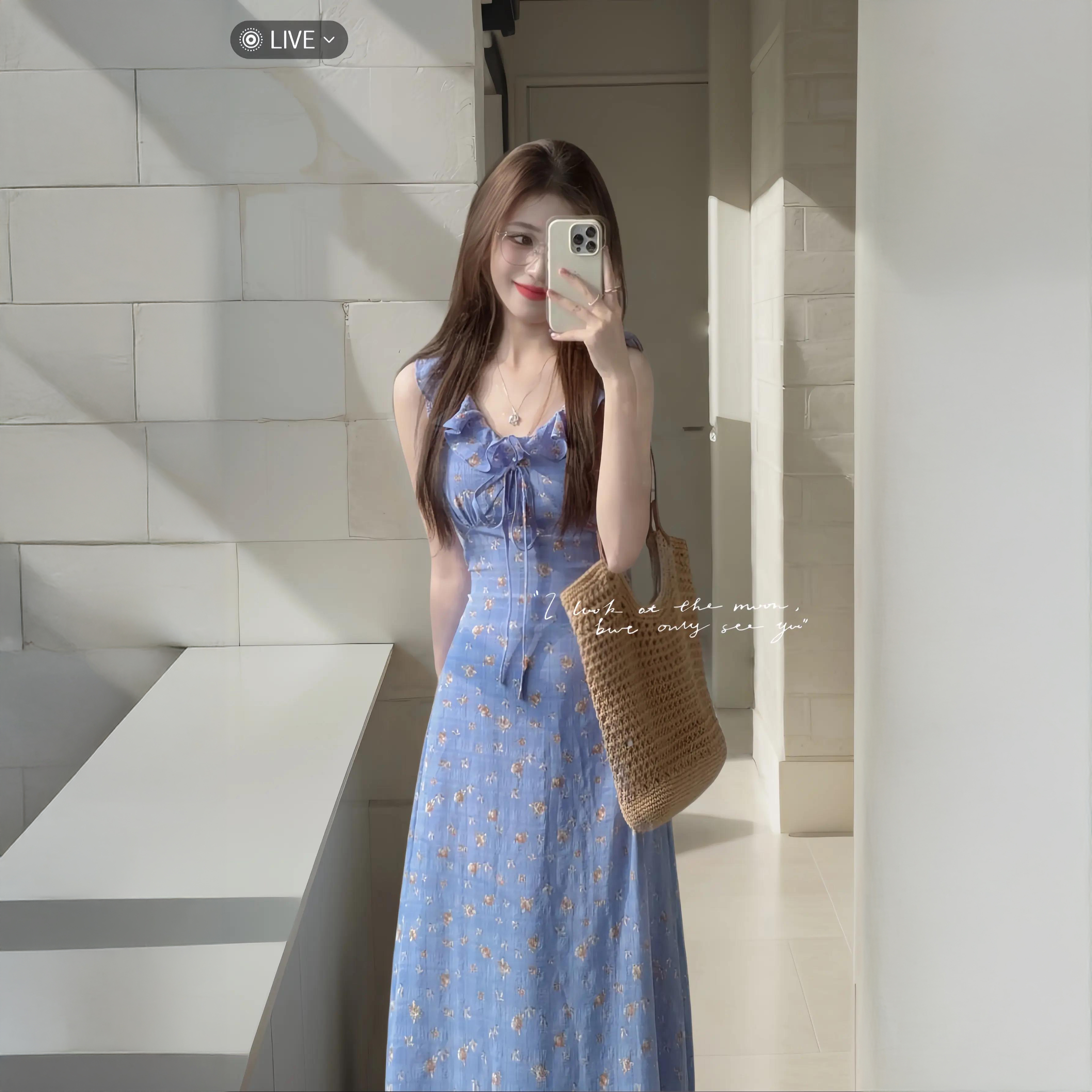 B543法式高级感洋气碎花V领连衣裙女夏季新款气质收腰显瘦长裙子