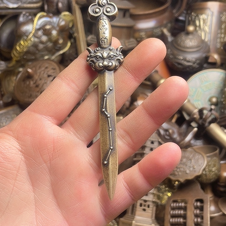 诚信经营铜器摆件