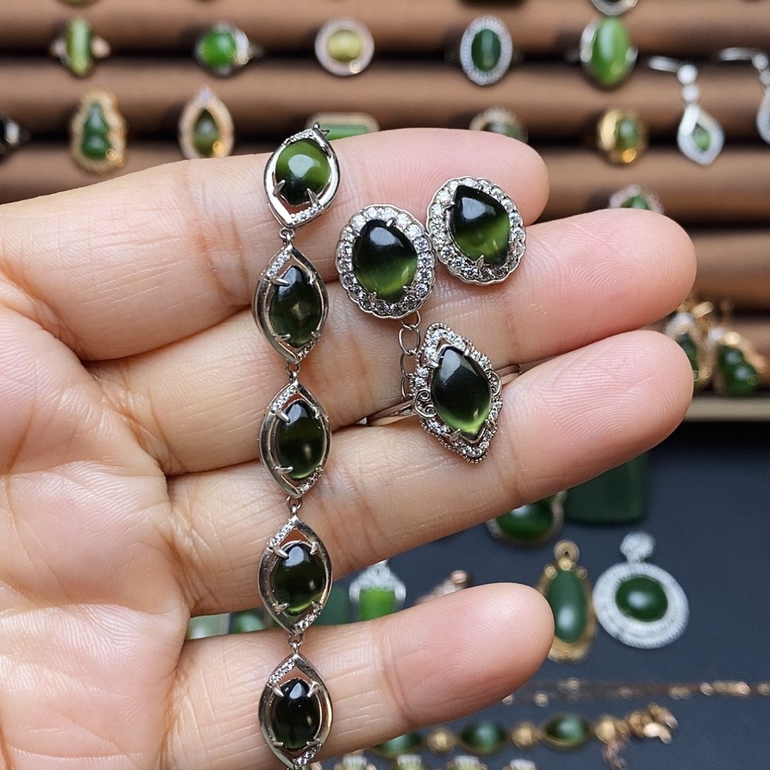 吊坠(不含链)银S925镶嵌和田玉（碧玉）套装