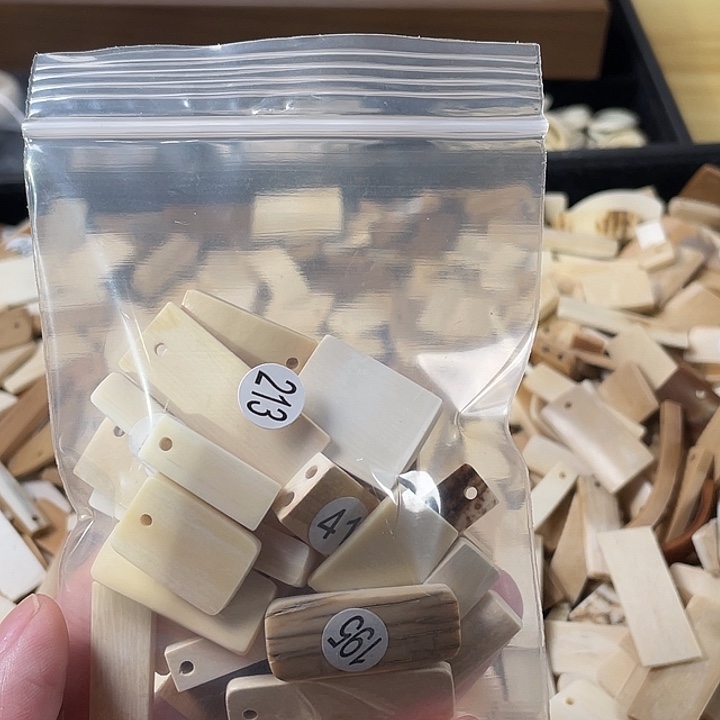 泥塑不打孔联系客服