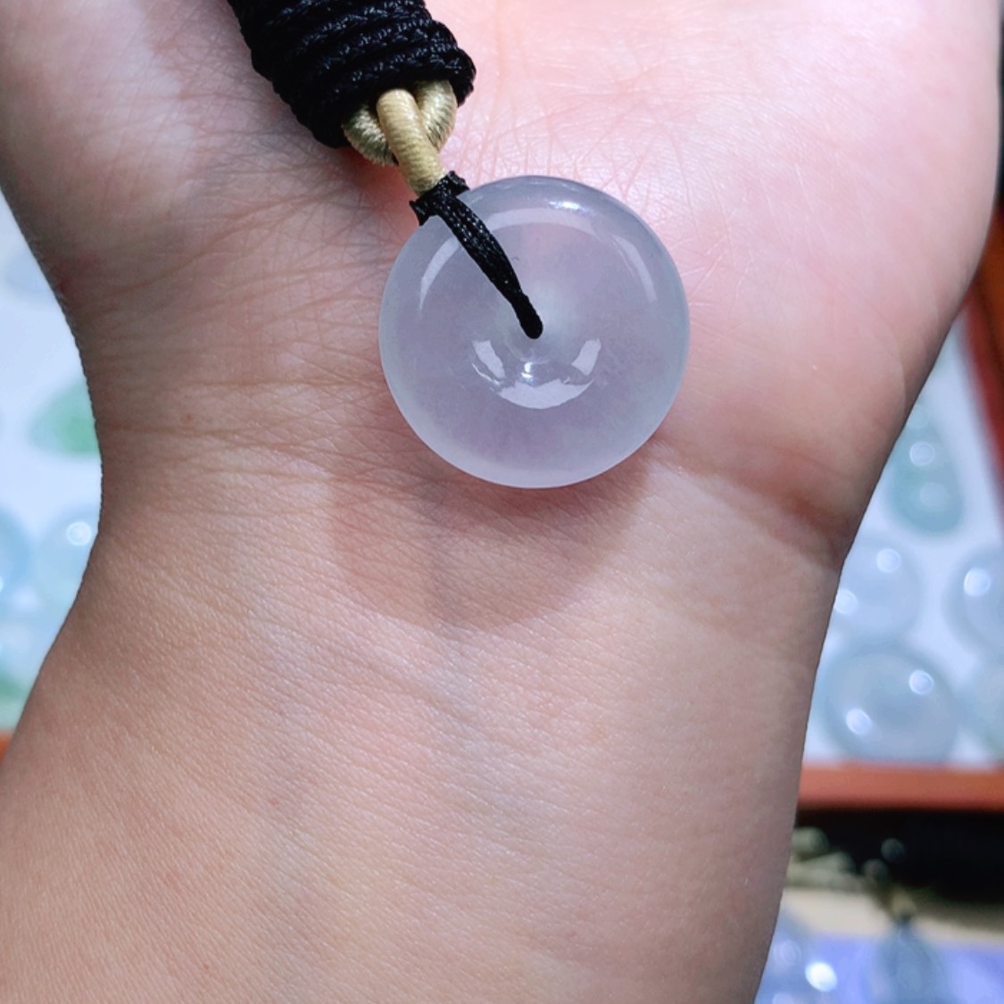 【闪购商品】翡翠颈饰未镶嵌平安扣