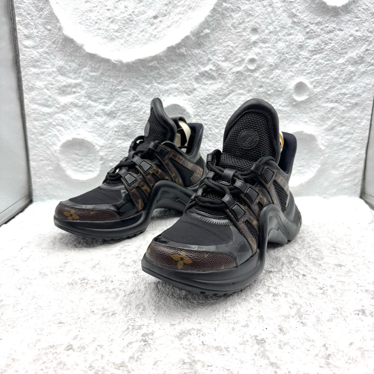 95新 LouisVuitton/路易威登 /36.5码/黑色老花拱桥老爹鞋/A1964