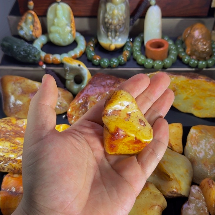 蛇纹石玉未镶嵌珠宝奇石