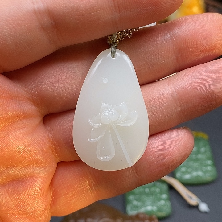 和田玉未镶嵌挂件