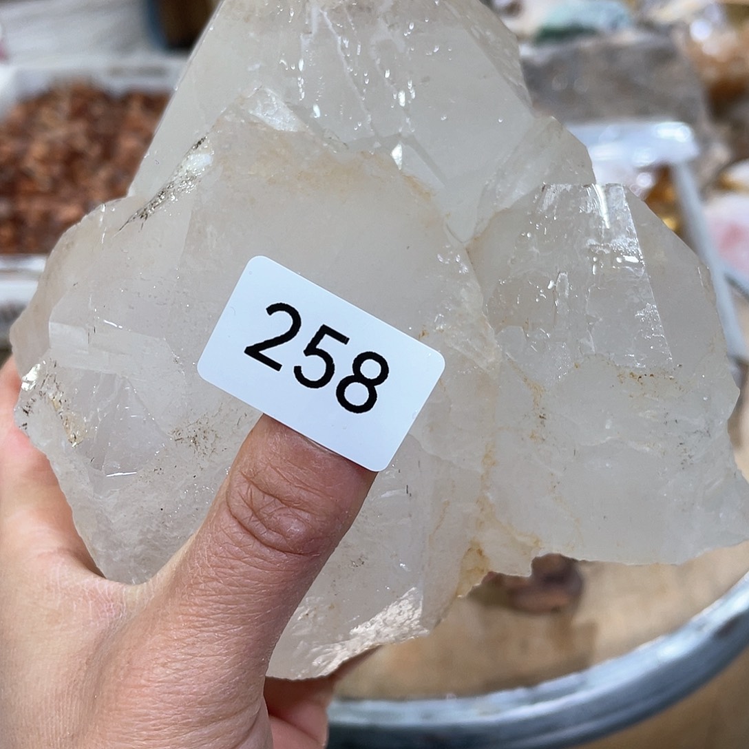 水晶摆件……未镶嵌灵*石