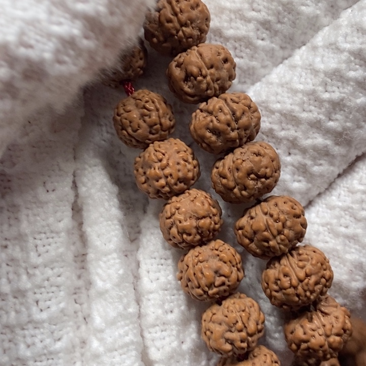 万***！金刚菩提吊坠108元皮树王