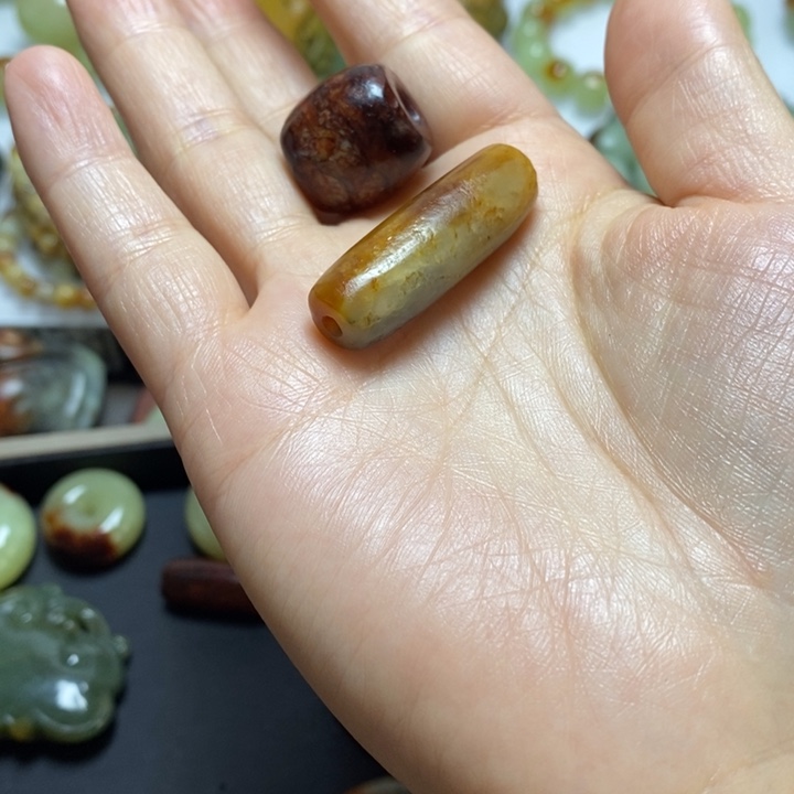 忘***川岫岩河磨玉（透闪石质玉）未镶嵌珠宝奇石