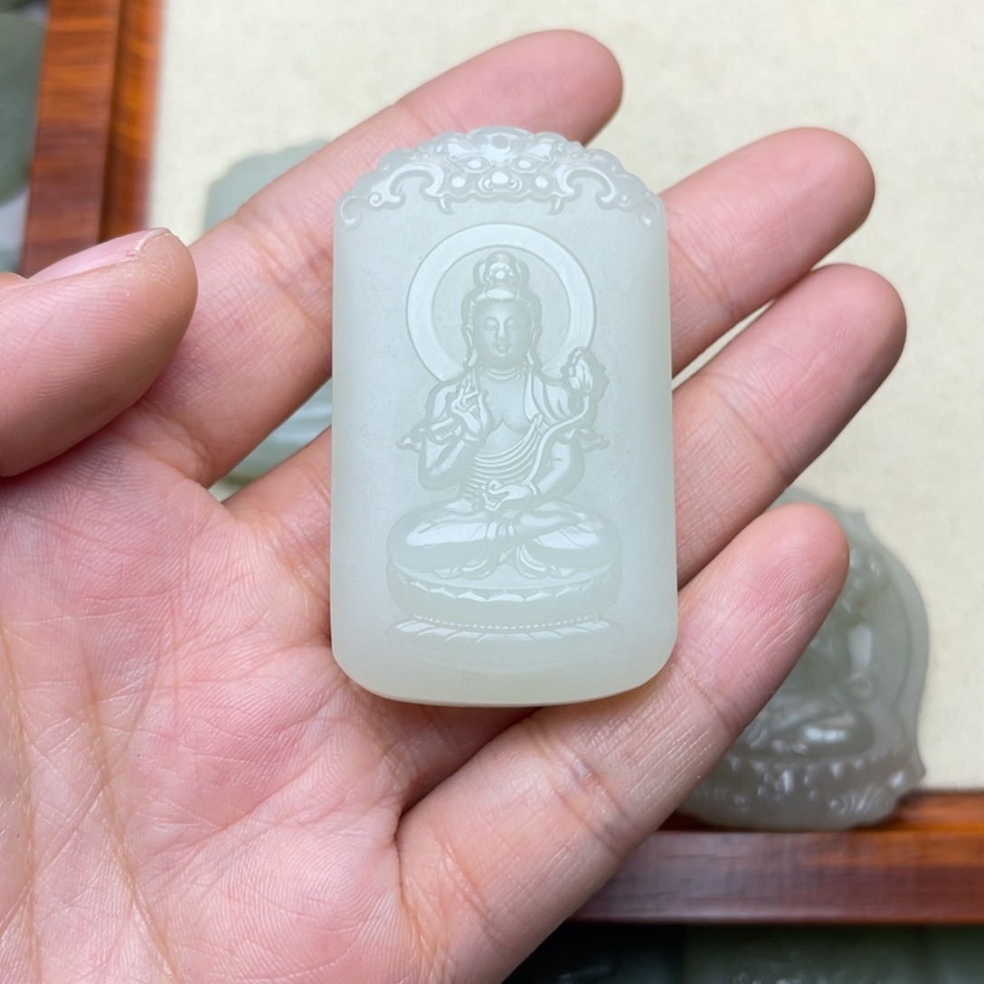 和田玉颈饰未镶嵌风*