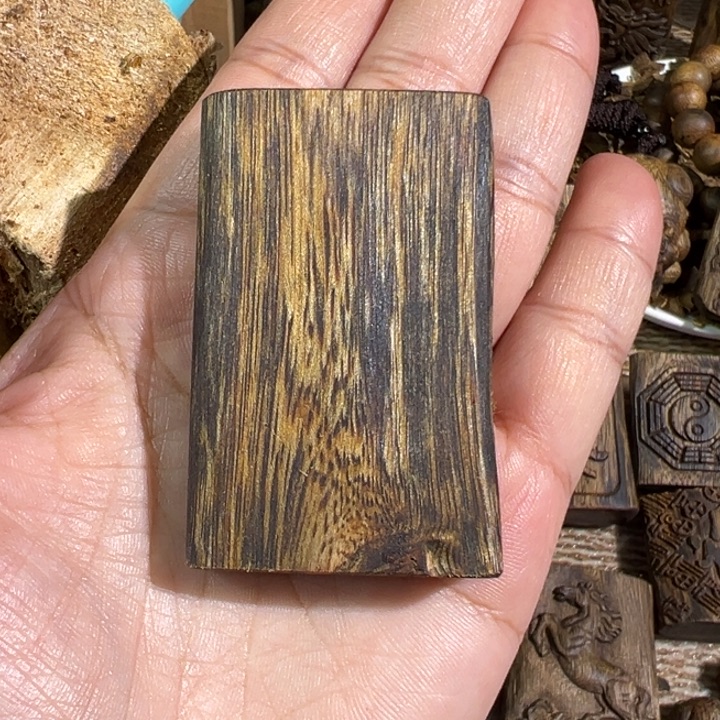 沉香碎屑沉香老白棋沉香牌14.8克