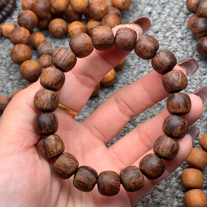 贡木1112老型手串贡木