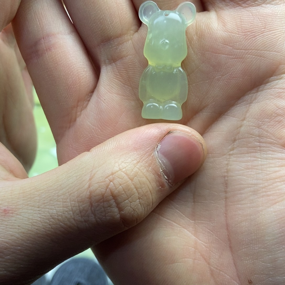 蛇纹石玉颈饰未镶嵌