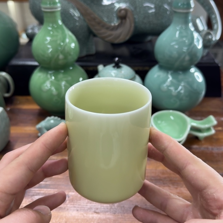 龙泉青瓷茶具微瑕4711