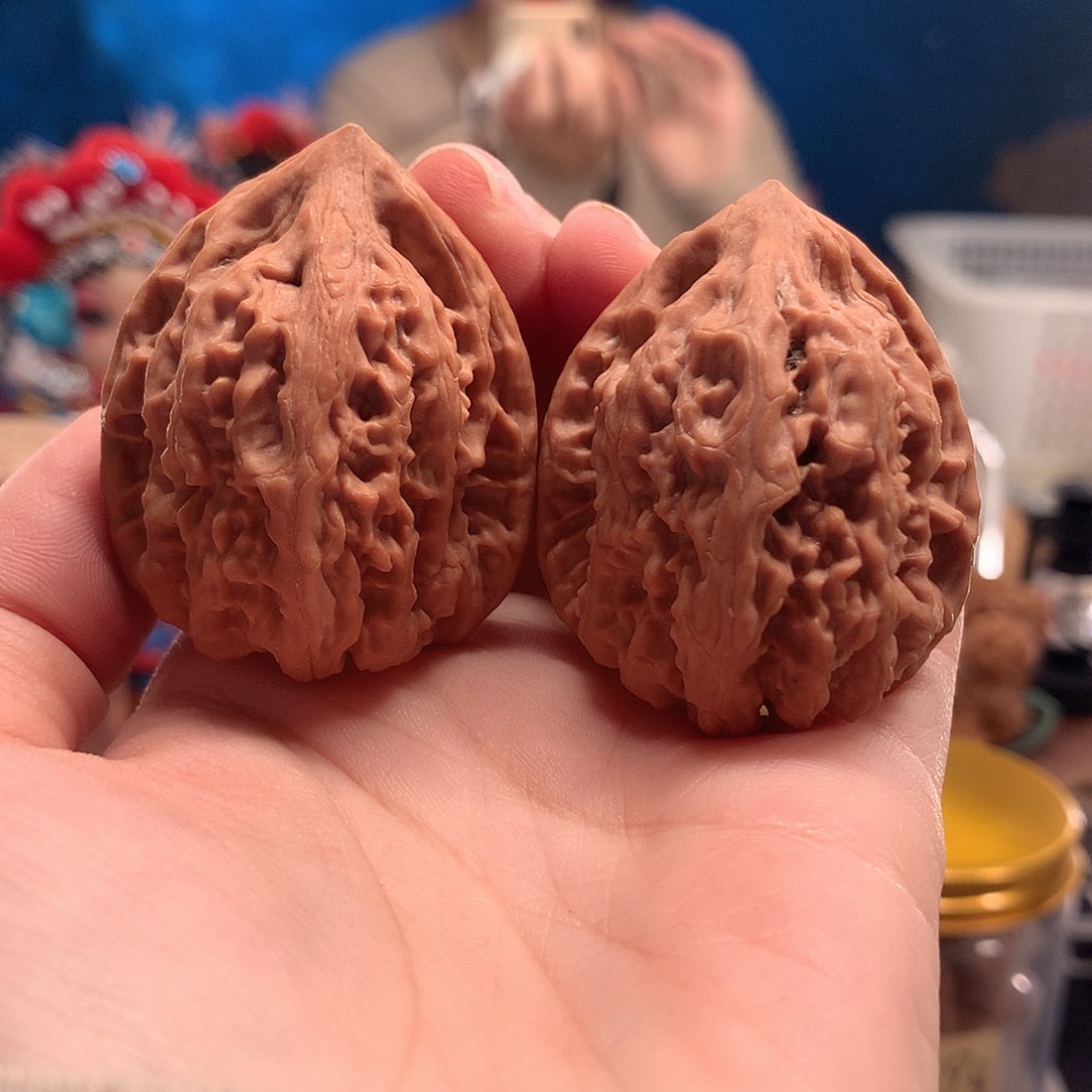 文玩核桃吊坠老树鸡心