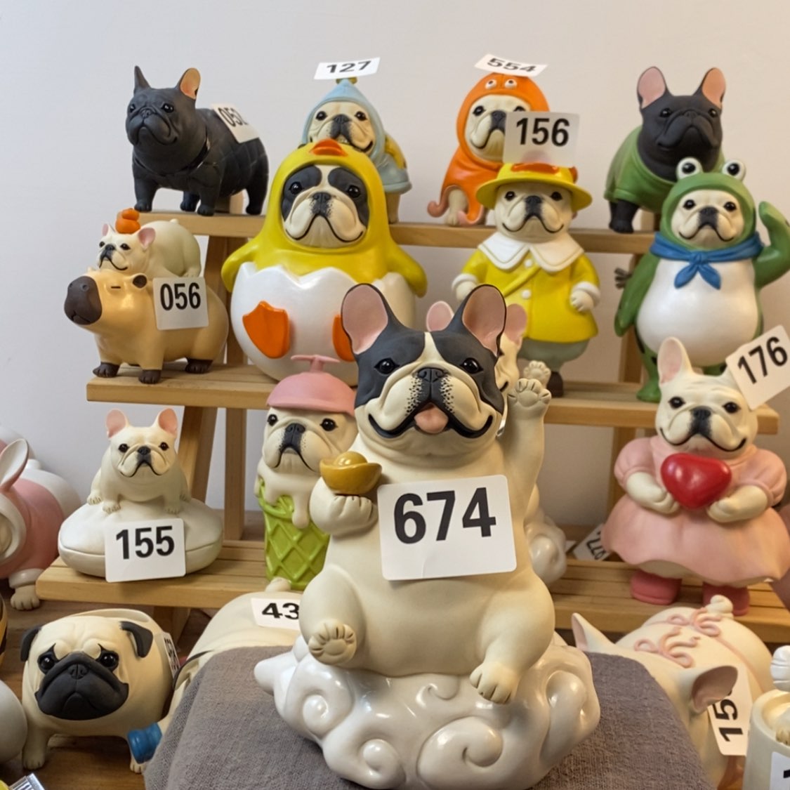 【闪购商品】674黑白花元宝陶瓷周边